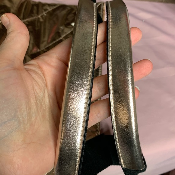 Victoria’s Secret Rose Gold Ltd Edition Tote - EUC - Picture 5 of 8